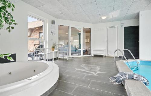 Sondervig House | 7 Bedroom Beautiful Home In Ringkøbing