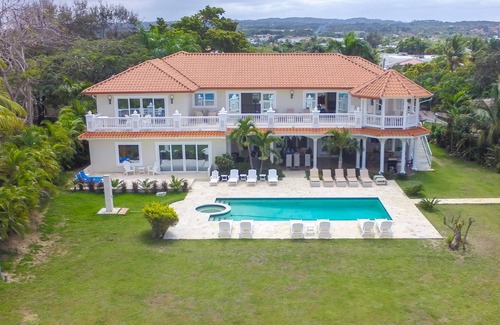 Playa Chiquita Villa | 7-bedroom Oceanfront Villa with Pool, Amazing Sea Views, Guest-Friendly