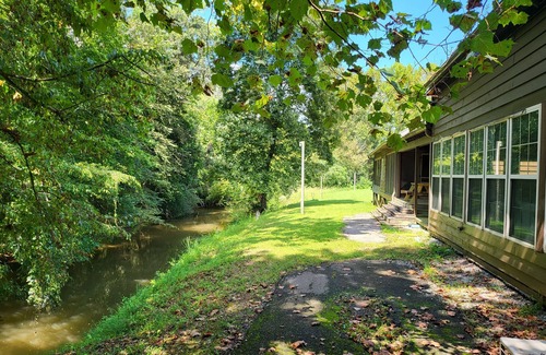 Guntersville House | 7. gorgeous creekfront lodge