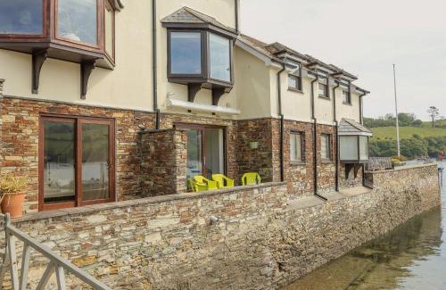 Salcombe House | 7 Island Quay