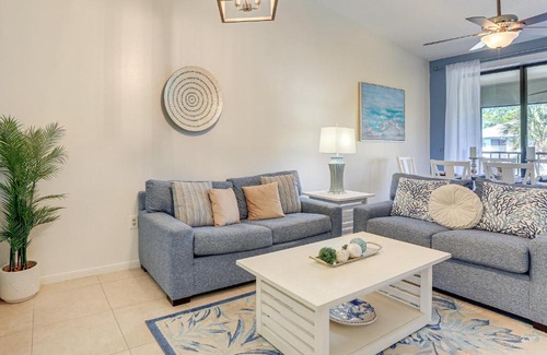 South Bradenton Apartment | 7 Mi to Beach Condo with Pool Access in Bradenton!