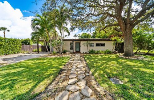 Poinsettia Heights House | 7 Minutes to Beach Saltwater Pool Open Floor Plan