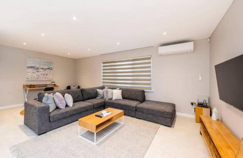 Kensington House | 7 Royal Family Kensington 4br 2bth