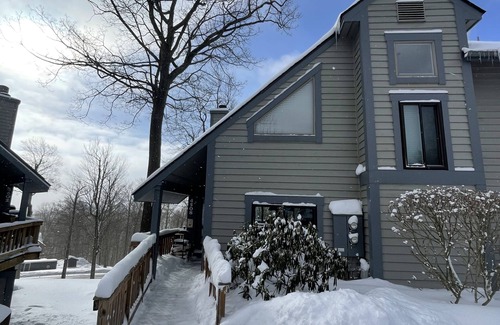 Seven Springs Condo | 7-Springs Condo with best view in Swiss Mountain. Free Shuttle.