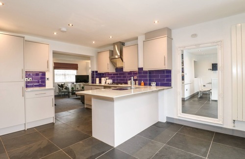 West Hallam Cottage | 7 THE VILLAGE, character holiday cottage in Stanley, Derbyshire