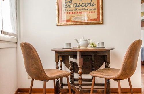 Cannaregio Apartment | 7 WINDOWS ON VENICE by LionHost