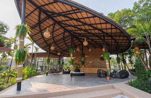Song Phi Nong Resort | 70 m² Resort ∙ 2 bedrooms ∙ 5 guests