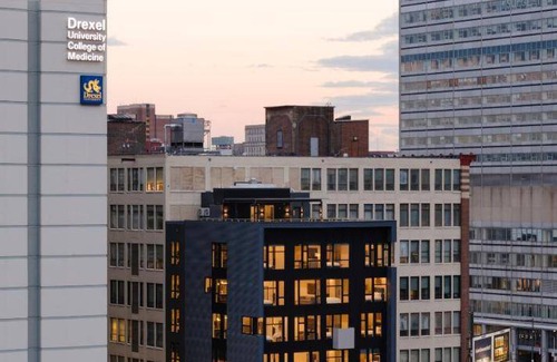 Logan Square Apartment | 72 m² Serviced apartment ∙ 4 guests