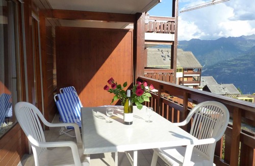 Ovronnaz Apartment | 75 m² Apartment ∙ 2 bedrooms ∙ 4 guests