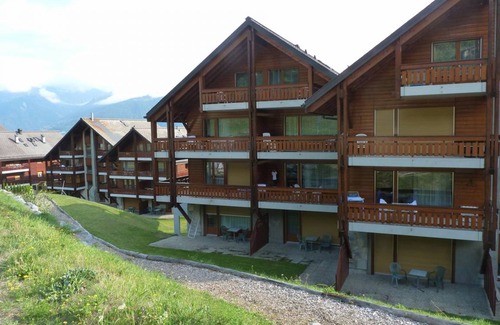 Ovronnaz Apartment | 75 m² Apartment ∙ 2 bedrooms ∙ 4 guests