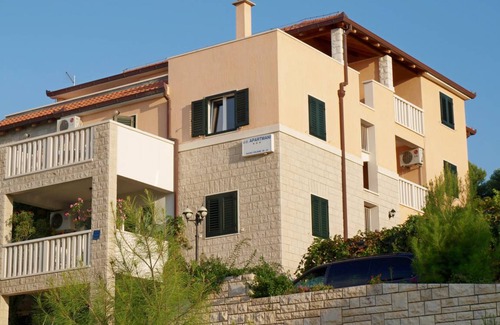 Postira Apartment | 75 m² Apartment ∙ 2 bedrooms ∙ 4 guests