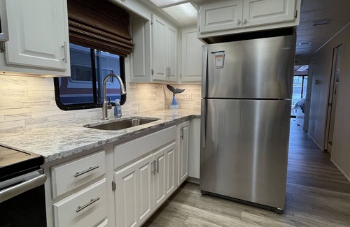 Downtown Knoxville Boat Rental | 76' gorgeous houseboat- freshly renovated! Boat must stay in slip Boat #3 of 3