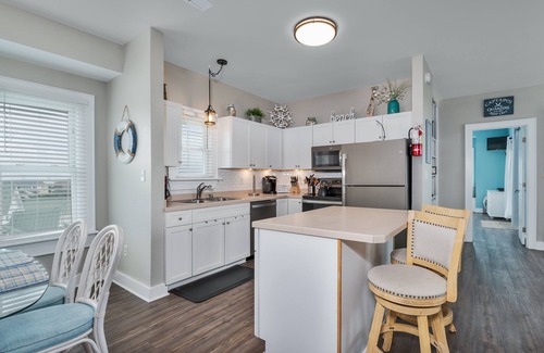 Avon House | 7660- Robyn's Nest, | Oceanfront | Islander Condos | Avon | Sleeps 4