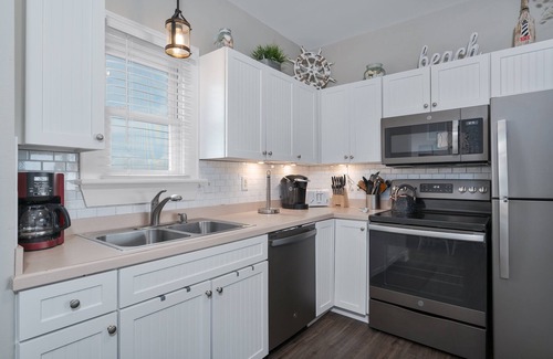 Avon House | 7660- Robyn's Nest, | Oceanfront | Islander Condos | Avon | Sleeps 4