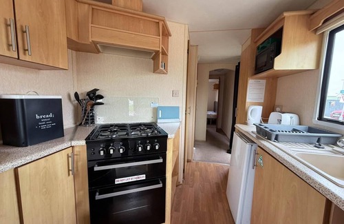 Great Yarmouth House | 8 berth caravan at California Cliffs by Scratby beach in Norfolk ref 50001D