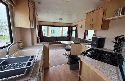 Great Yarmouth House | 8 berth caravan at California Cliffs by Scratby beach in Norfolk ref 50001D