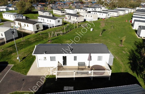 Tattershall House | 8 Berth Caravan with private hot tub