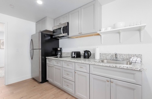 Mammoth Lakes Apartment | #8 In town NEW apartment by restaurants