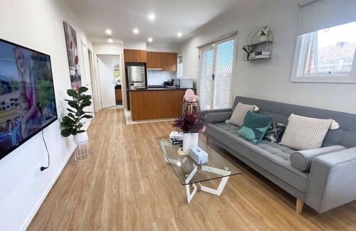 Box Hill House | 8 John St Box Hill U3 Hidden Gem 1 BRM Garage Wifi