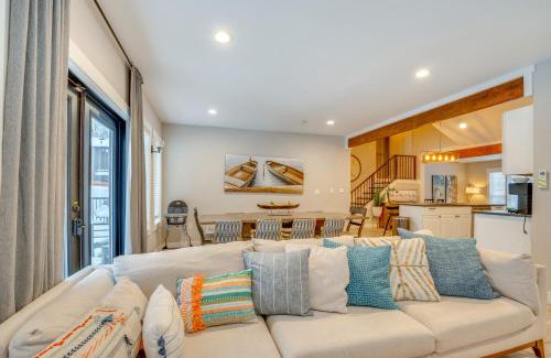 Chelan House | 8 Mi to Echo Valley Ski Area Home with Hot Tub!