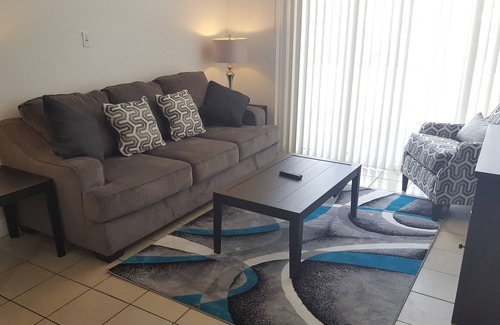 Winchester Apartment | 8 Min to the strip , 2 bedrooms !