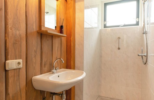 Zuna Resort | 8- person childbungalow | Theme: Farm Adapted