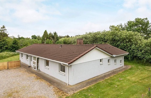 Jegum House | 8 person holiday home in Oksbøl