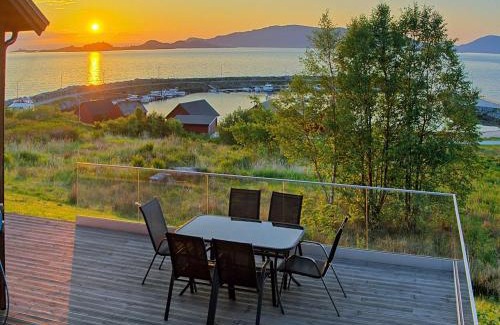 Stadlandet House | 8 person holiday home in Åram