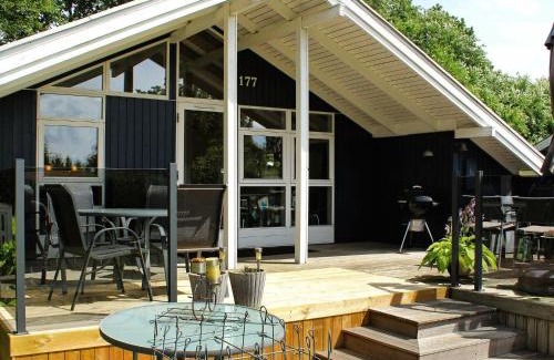 Pøt Strandby House | 8 person holiday home in Juelsminde-By Traum