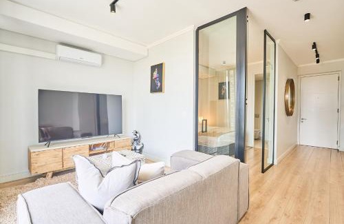 Greater Johannesburg Metropolitan Area Apartment | 8's at Ellipse Waterfall