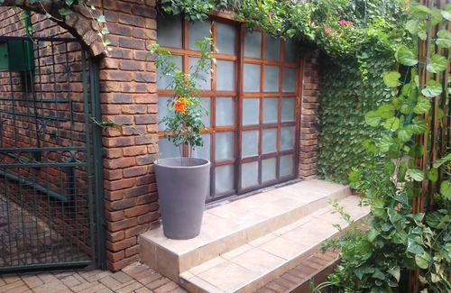 Akasia Apartment | 8 Soenie Avenue Self Catering