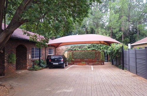 Akasia Apartment | 8 Soenie Avenue Self Catering