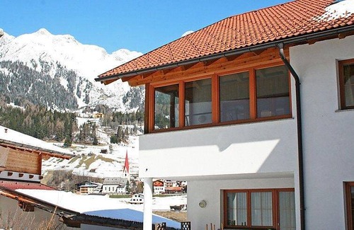 Pettneu am Arlberg Apartment | 80 m² Apartment ∙ 2 bedrooms ∙ 6 guests