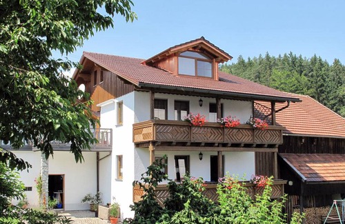 Fahrnbach Apartment | 80 m² Apartment ∙ 1 bedroom ∙ 4 guests