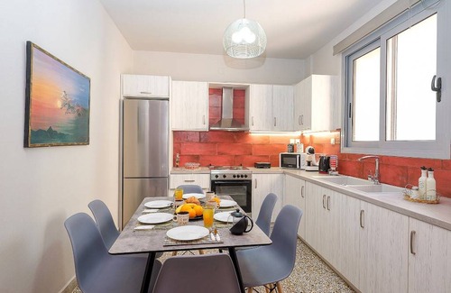 Heraklion Apartment | 80 m² Apartment ∙ 3 bedrooms ∙ 5 guests