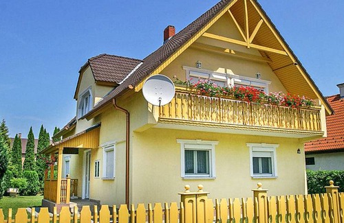 Balatonmariafurdo House | 80 m² House ∙ 2 bedrooms ∙ 5 guests
