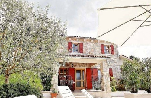 Burici House | 80 m² House ∙ 2 bedrooms ∙ 4 guests