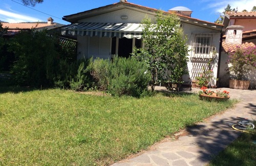 Lacona Apartment | 80 meters from the beach romantic Open Space in great park, free wi-fi, parking