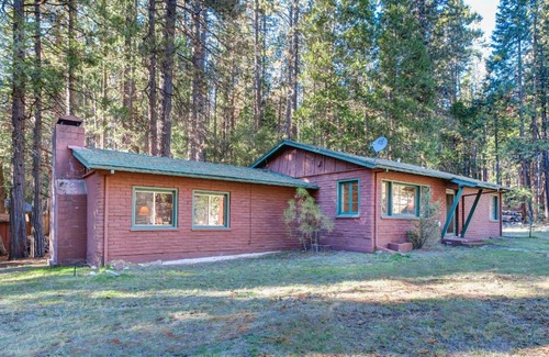 North Wawona Ski Chalet | 81 Ashbaugh Meadow