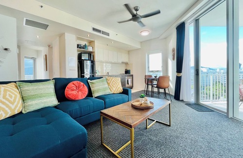 Cairns Central Business District Apartment | '81' Exclusive 1Bdrm Apartment w/Carpark