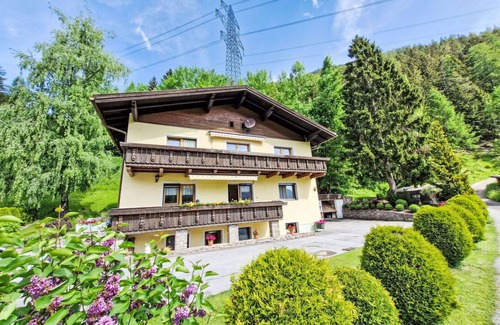 Sankt Anton am Arlberg Apartment | 85 m² Apartment ∙ 3 bedrooms ∙ 5 guests