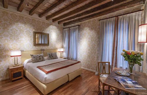 Dorsoduro Apartment | 85 m² Apartment ∙ 2 bedrooms ∙ 4 guests