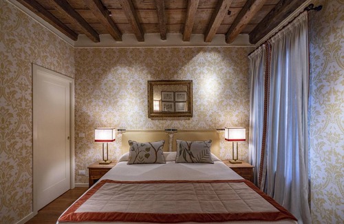 Dorsoduro Apartment | 85 m² Apartment ∙ 2 bedrooms ∙ 4 guests