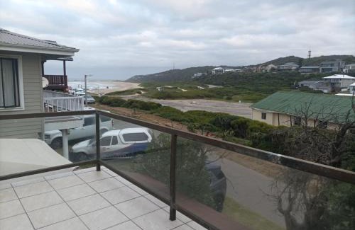 Buffalo Bay House | 87 Sand Street - Buffels bay