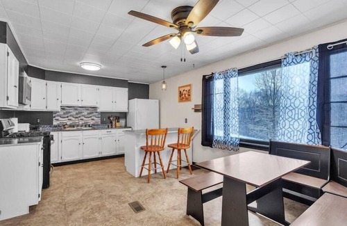 Sharpsburg House | 8700 Wood Rd, Chesterhill, OH - Massive 5 Bedroom Home with Outdoor Grill and Fire Pit