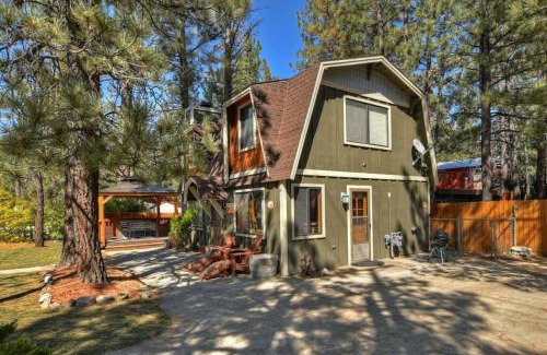 Big Bear Apartment | 88 Acres Cottage in Big Bear w HotTub & Fireplace