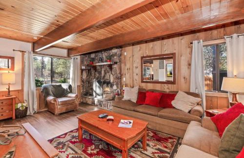 Big Bear Apartment | 88 Acres Cottage in Big Bear w HotTub & Fireplace