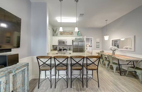 Corpus Christi House | 8BR Dog Friendly | Pool | Hot Tub | Balcony | W/D