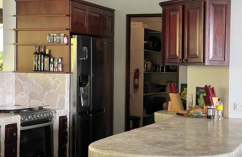 Uvita Villa | 9 Bdrs Ocean & Mountain View. AC, WiFi, Pool, Cold Plunge, and + Best Location!