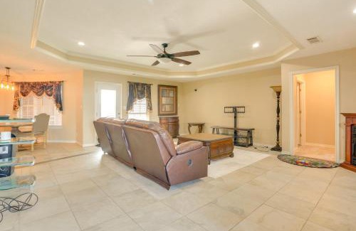 Calera House | 9 Mi to Lake Texoma Calera Escape with Gazebo!